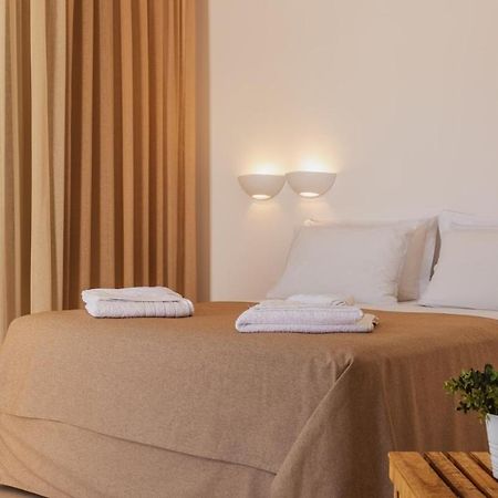 To Rantevou Tis Alykis Rooms & Apartments Kimolos Bagian luar foto