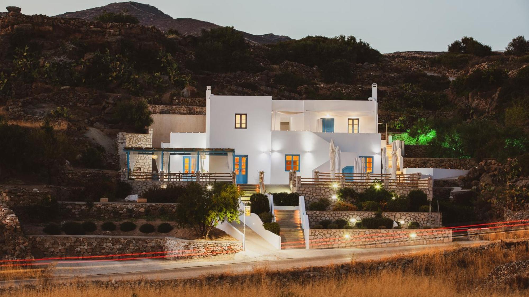 To Rantevou Tis Alykis Rooms & Apartments Kimolos Bagian luar foto
