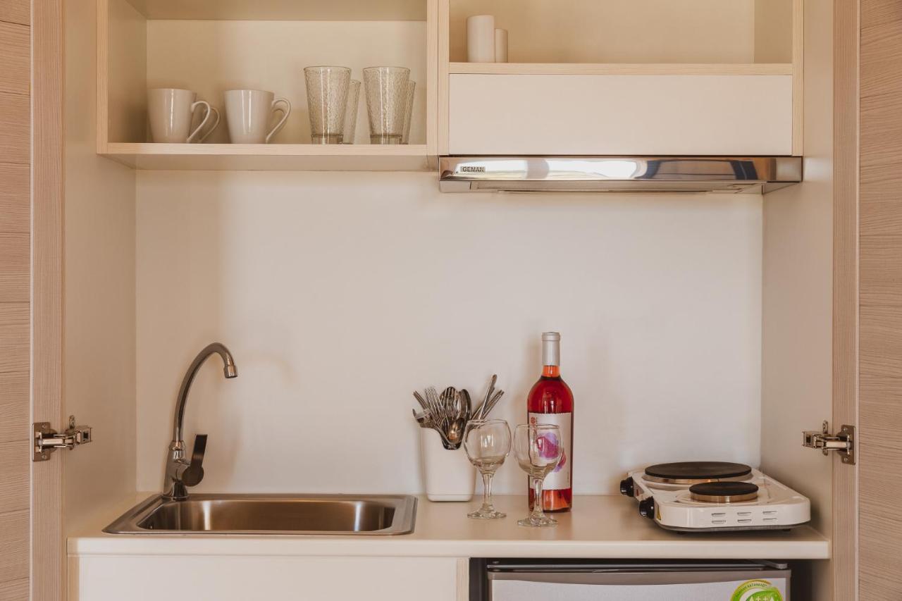 To Rantevou Tis Alykis Rooms & Apartments Kimolos Bagian luar foto